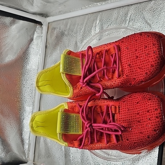 C Red And Yellow And Pink Athletic Shoes Size 7.5 Glitter Liliana - Picture 3 of 8
